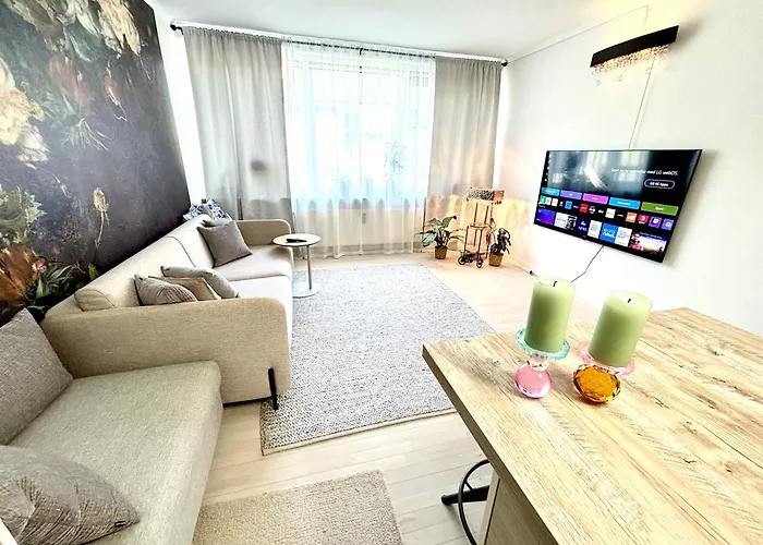 Lux Boutique Apt, Central, Canals And Metro Station شقة